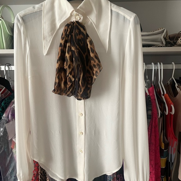40% OFF! NEW classic silk blouse with leopard print silk bow tie brooch - Picture 5 of 8
